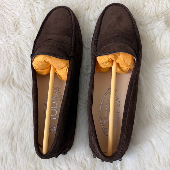 Tod’s Gommino Loafers in Suede brown brand new size 35 - Picture 8 of 16